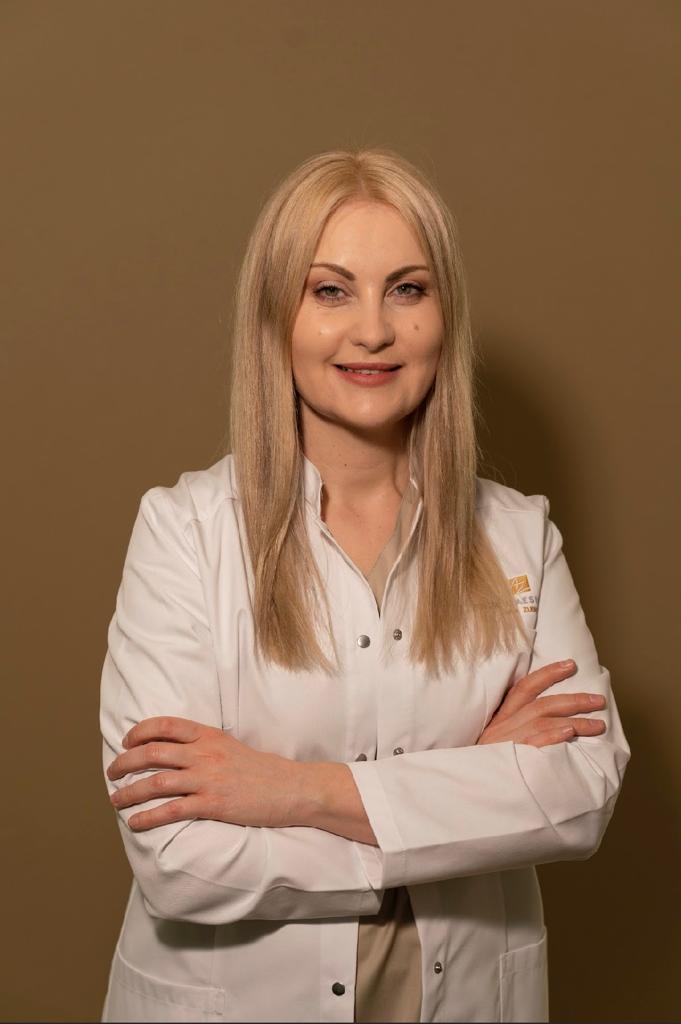 DR. ANNA ZUBKOVA